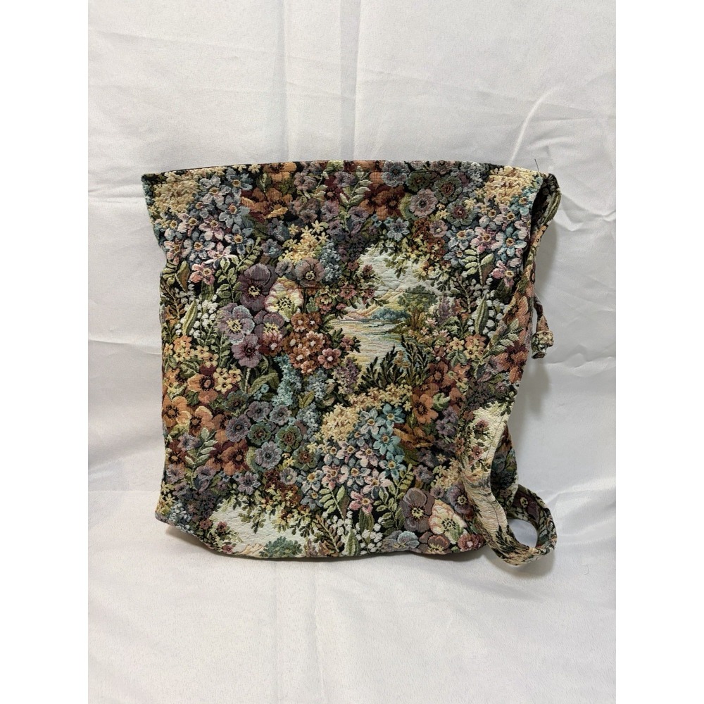Vintage Cottagecore Grannycore Floral Tapestry Shoulder Sling Bag